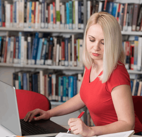A student scans a diploma and transcript while ordering Romanian translation services for academic records and evaluations.