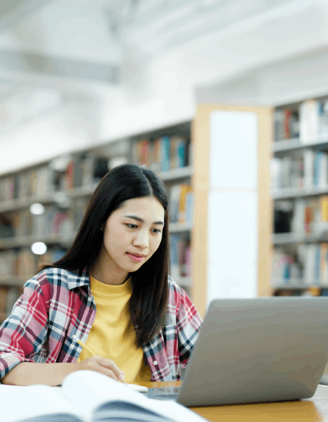Student in Queens using translation to have their academic transcripts accurately translated for university applications.