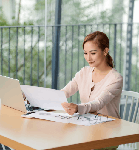 Client utilizing accurate HR document translation services, helping businesses communicate with global teams.