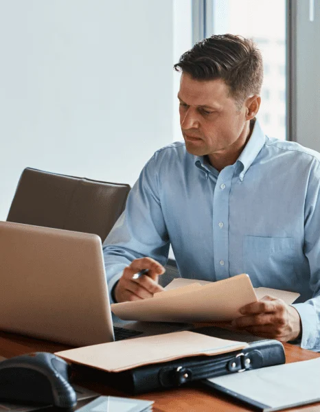 A customer utilizes professional arbitration translation services to translate legal documents for dispute resolution. A customer utilizes professional arbitration translation services to translate legal documents for dispute resolution.