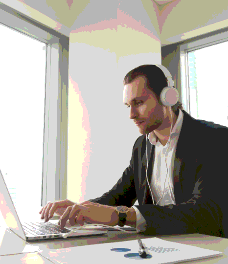 A transcriptionist separates fast code-switching dialogue in Vietnamese and English using Vietnamese Transcription Services.
