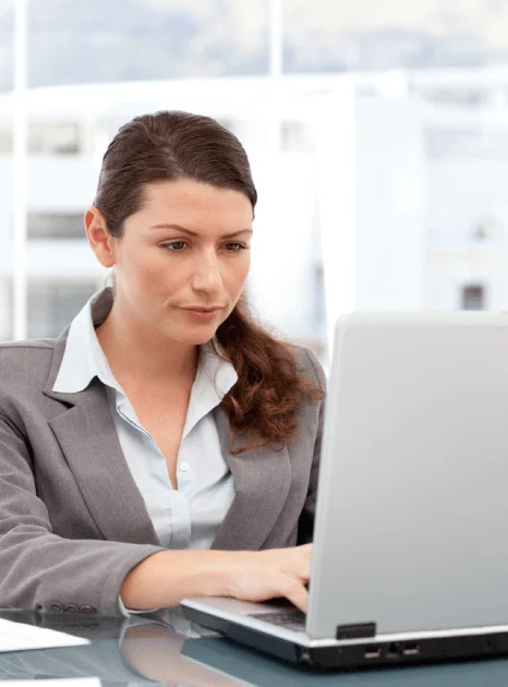 A customer marks up a bilingual contract draft, relying on fast translation services for corporate communications.