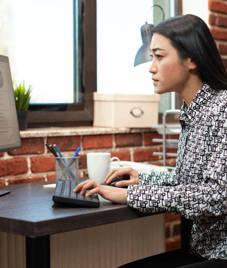 A designer exports farsi typesetting services deliverable formats as Word, PowerPoint, and print-ready PDFs for sharing.