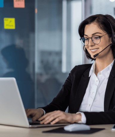 A professional Dutch transcriptionist working on accurate and timely transcription services to deliver precise documentation.