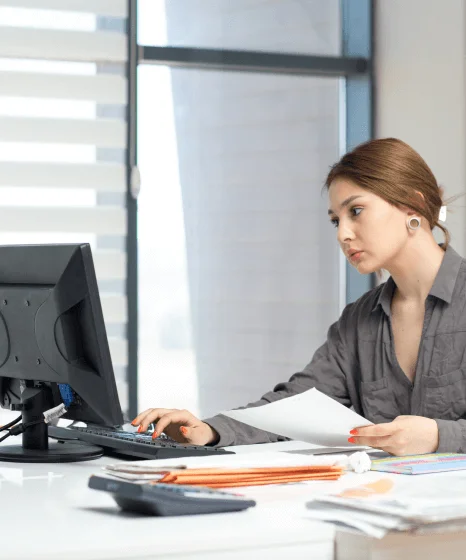 Client benefiting from Express Translation for USCIS immigration documents with accurate and compliant immigration paperwork.