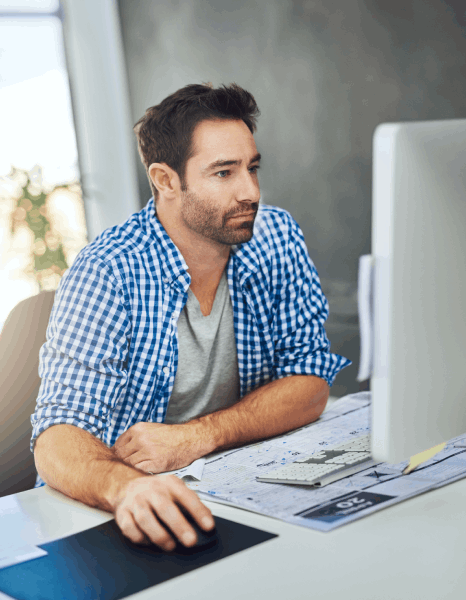 Client benefiting from Italian financial translation services in New York for crucial documents like balance sheets.