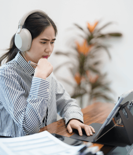 Customer using seamless gameplay with localized Mandarin subtitles crafted via Chinese Subtitling Services.