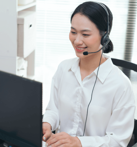 Customer using Hindi transcription service with clear & clean verbatim style options, choosing the one that fits their needs.