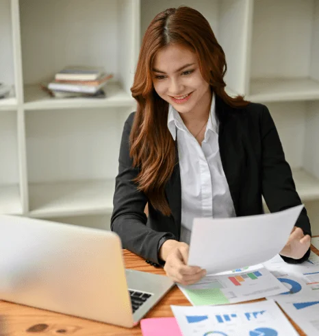 Translator providing Same Day immigration translation services in NYC to process their visa and green card documents.