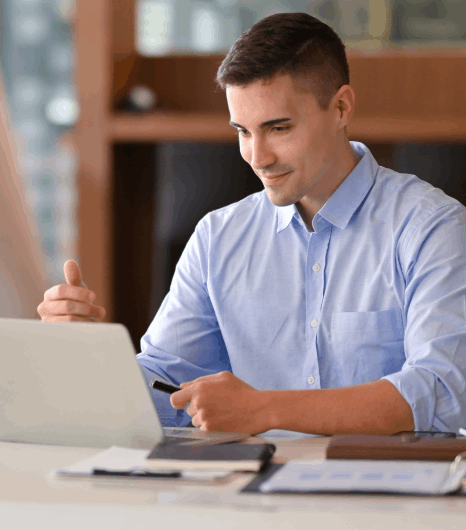 A customer benefiting from technical Italian translation services in New York for clear and precise translation.