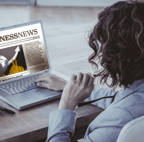A monitor wall tracks foreign outlets as media translation services support journalism monitoring and rapid story updates.