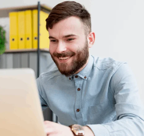 A customer benefiting from multilingual translation services in Midtown Manhattan to reach global clients and partners.