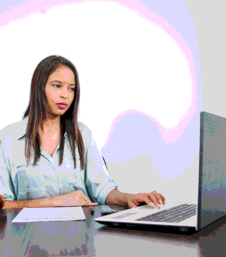 A paralegal uses Haitian Creole Transcription Services to transcribe a court hearing audio file for the case record.