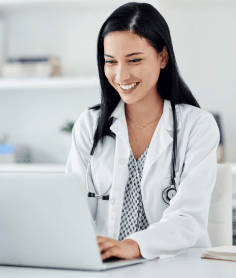 Doctor using the translation of a patient’s medical history to ensure clear communication in Manhattan.