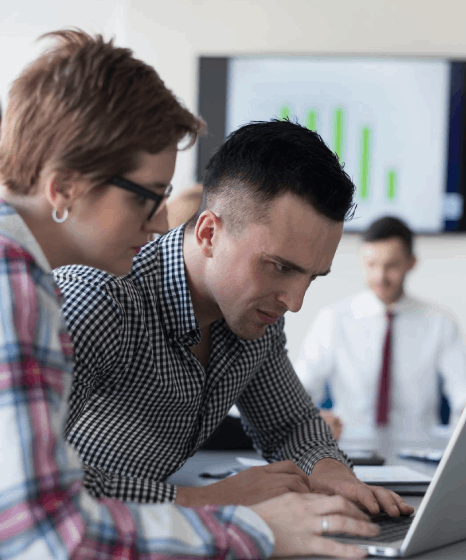 A team reviews Bulgarian web, app, and email copy side by side, using Bulgarian translation services for localization.