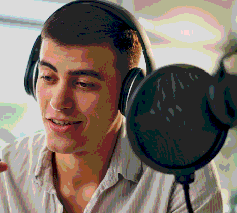 An audio engineer exports MP3 and WAV files as Spanish Voice Over Services are mastered for web, mobile, and broadcast.