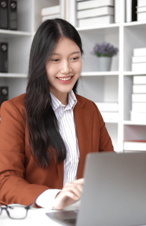 A translator compares multilingual safety records in Chinese and Spanish.
