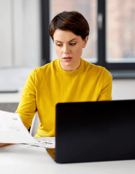 A client scans a court letter at home while urgent translation services produce a clear personal translation for filing.