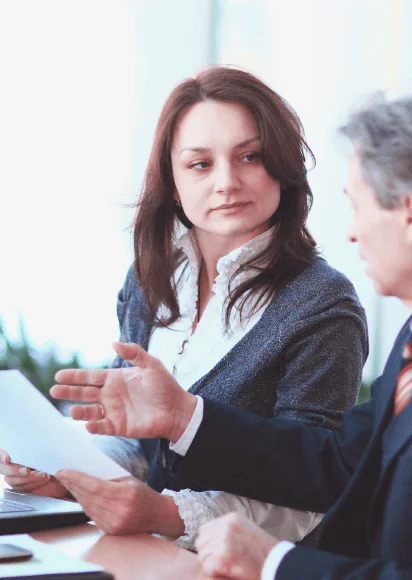 Professional uses employment contract translation services to explain legal nuances in employment contracts. Professional uses employment contract translation services to explain legal nuances in employment contracts.