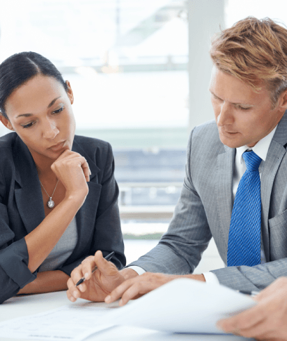 A translator highlights clauses in an arbitration agreement while tracking $0.10 per word arbitration translation services.