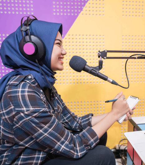 A native-speaking artist records a revision for Urdu Voice Over Services after feedback, ensuring accurate wording and tone.