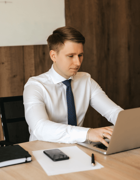 The skilled translator providing Russian translation services in New York City to help attorneys use accurate court material.