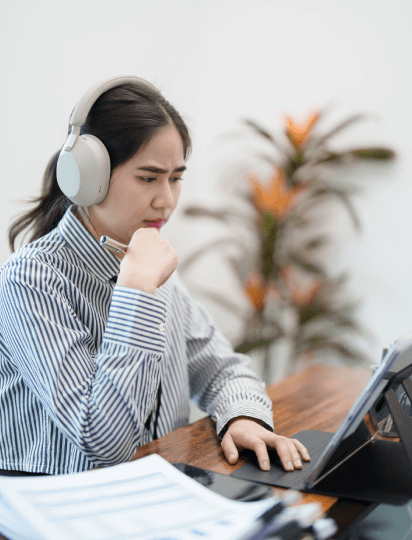 Customer uses varied content, including films and business training, to provide professional Thai subtitling services. Customer uses varied content, including films and business training, to provide professional Thai subtitling services.