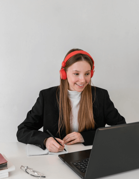 A professional provides Vietnamese subtitling for animations, ensuring clear and effective communication in animated content. A professional provides Vietnamese subtitling for animations, ensuring clear and effective communication in animated content.