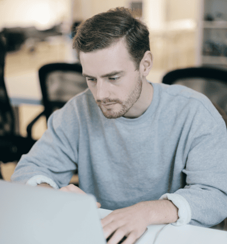 Customer selecting our professional annual report translation services for clear and precise communication. Customer selecting our professional annual report translation services for clear and precise communication.