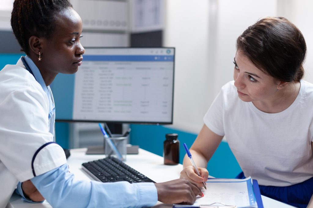 <span class="wtr-time-wrap before-title"><span class="wtr-time-number">6</span> min read</span>How Professional Typing Services Help NYC Doctors with Clinical Documentation