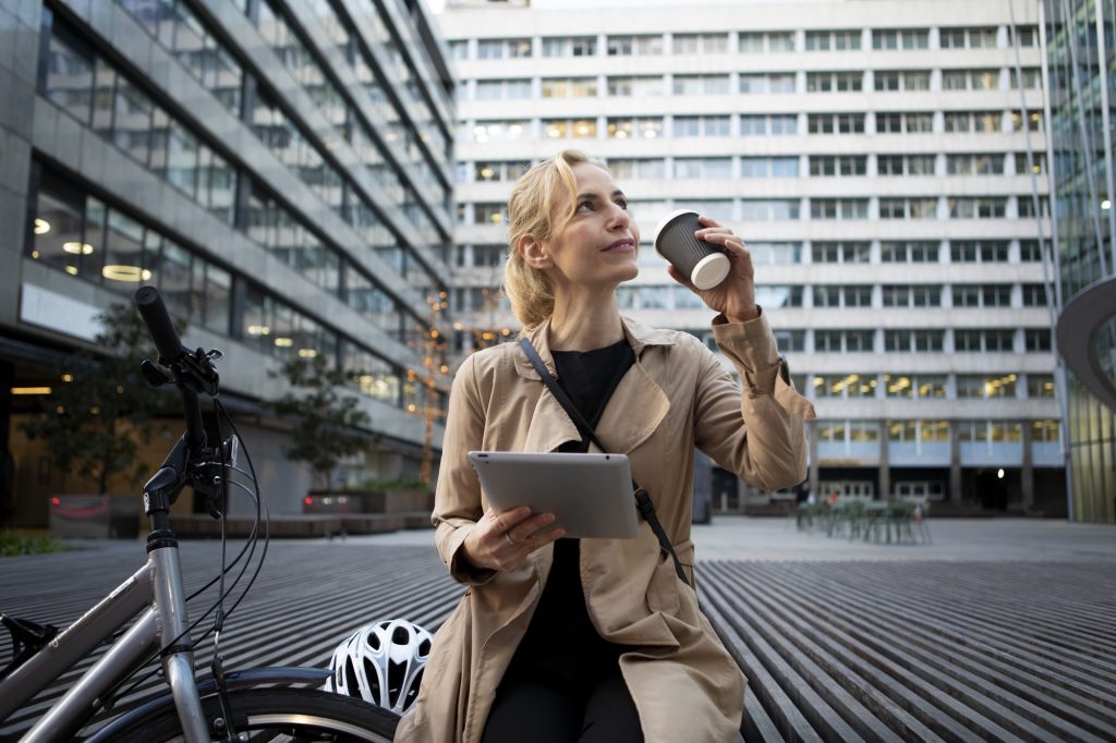How NYC Advertising Agencies Are Using Voice Over to Boost Campaign ROI - How NYC Advertising Agencies featured image