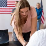 How Captioning Supports English Language Learners in New York Classrooms - How Captioning Supports English featured image
